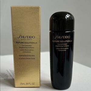 Shiseido Future Solution LX Concentrated Brightening Softener